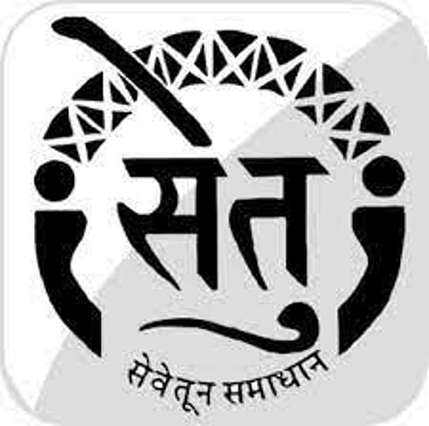 नगर: शैक्षणिक दाखले वितरणाची विशेष मोहीम, ‘शासन आपल्या दारी’ उपक्रमात विद्यार्थ्यांना दाखल्यांचे वितरण