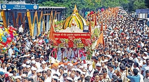 संत तुकाराम महाराज पालखी सोहळ्याचा लोणी काळभोर गावातच मुक्काम