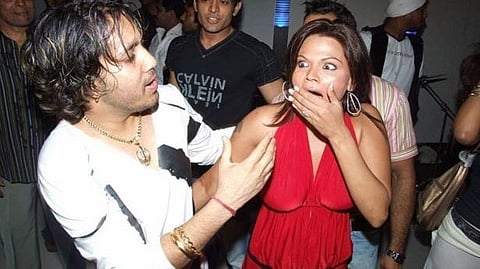 Rakhi Sawant : राखी, मिका सिंगमध्ये ‘Kiss’ प्रकरणी तडजोड : मिकावरील विनयभंगाचा गुन्हा रद्द
