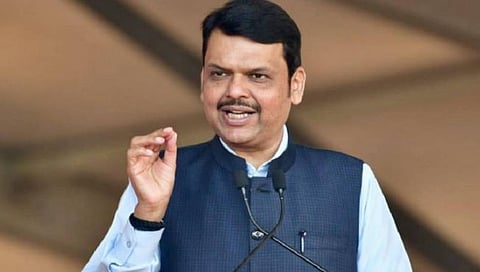 Fadnavis talks about NCP : याला भाकरी फिरवणे नाही तर धूळफेक म्हणतात ; फडणवीसांची पवारांवर टीका