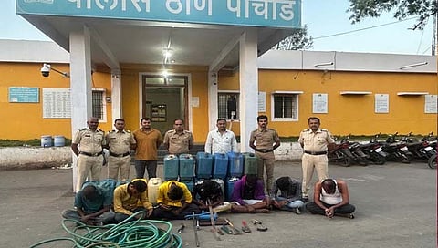 पेट्रोल व डिझेल चोरी