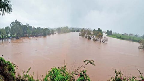 कोल्हापूर : पंचगंगेची पाणीपातळी ४० फुटांवर; राधानगरी धरणाचा एक स्वयंचलित दरवाजा बंद