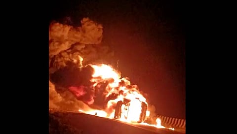 Buldhana Bus Accident : बुलढाणा अपघातातील मृतांची नावे कळाली; पण मृतदेहांची ओळख पटेना