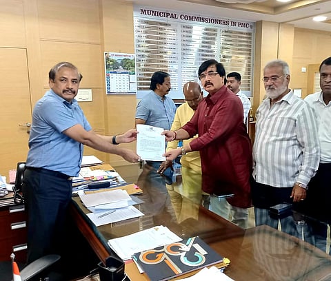 पुण्यात खड्डे आणि पावसाळी कामांसाठी विशेष पथके नेमा’: ‘राष्ट्रवादी (अजित पवार गट); निवेदनद्वारे महापालिका आयुक्तांकडे मागणी
