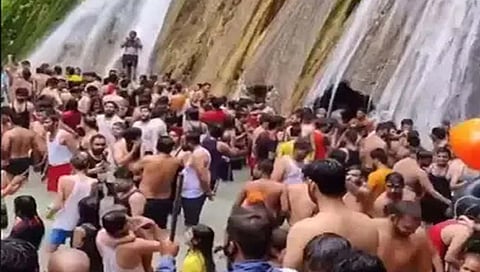 लवंगी मिरची : पर्यटनाची झुंबड!