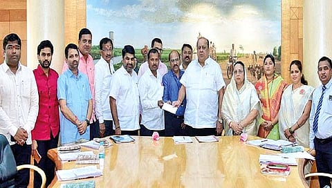 कोल्हापूर : जिल्हा बँकेकडून शेतकर्यांना दोन लाखांचा मोफत अपघाती विमा
