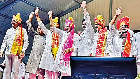 अजित पवार तुमचे नेते तर त्यांना मान्यता द्या : छगन भुजबळ
