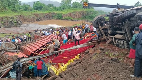 रत्नागिरी : भोस्ते घाटातील ‘त्या’ अपघातात दोघांचा मृत्यू; एक गंभीर जखमी