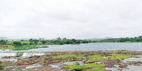 गराडे धरण 100 टक्के भरले कर्हेत विसर्ग सुरू