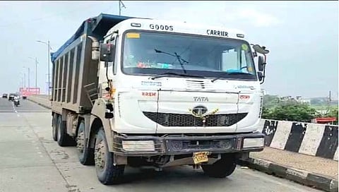 Thane crime news : कल्याणच्या दुर्गाडी पुलावर डंपर ड्रायव्हरचा खून