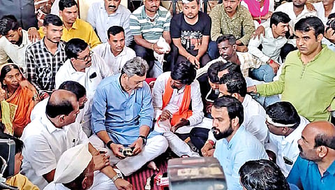 आंदोलकांवर गोळ्या झाडायला हे मोगल, निजामाचे राज्य आहे का? : संभाजीराजे