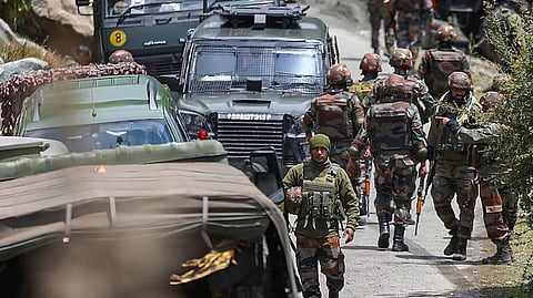 Anantnag Encounter : अनंतनाग चकमकीत भारतीय सुरक्षा दलाचे तीन अधिकारी शहीद