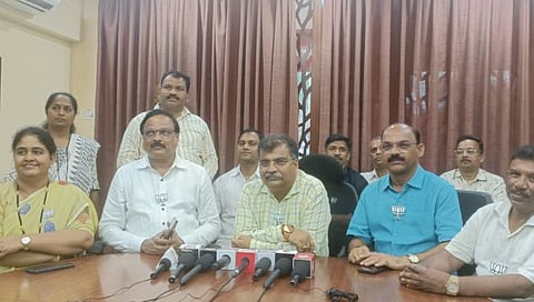 चिपी विमानतळावर विमानाची सेवा देणार्या कंपनीची परिस्थिती नाजुक! रविंद्र चव्हाण