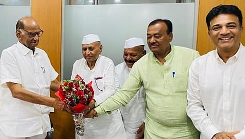 Ajit Pawar/Sharad pawar : अजित पवारांना शह देण्यासाठी मोठ्या पवारांची फळी सज्ज; २ माजी आमदारांचे गट सरसावले