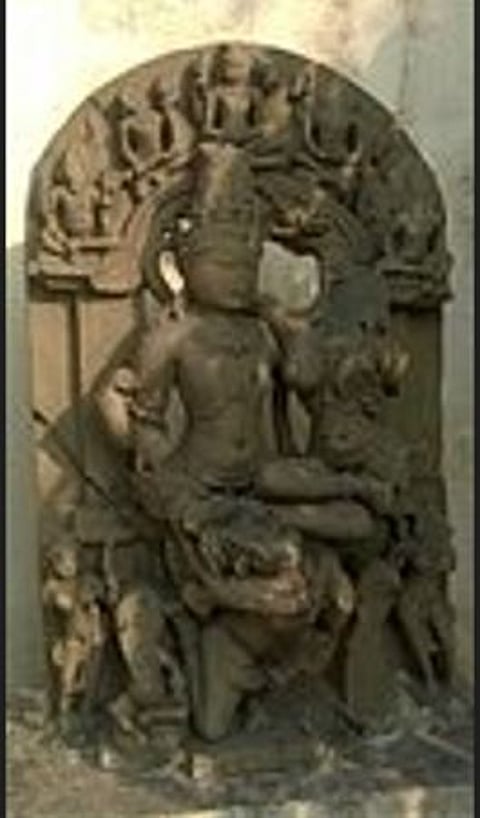 छायाचित्र : शिव-पार्वती, सेंट्रल म्युझियम, इंदूर