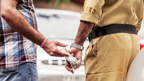 Nashik News : तीन हप्तेखोर पोलिस निलंबित, पोलिस अधीक्षकांची कारवाई