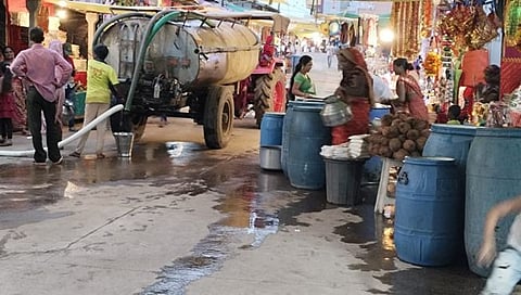 सप्तशृंगी गडावरील नवरात्रोत्सवावर पाणीटंचाईचे सावट, भाविकांचे हाल