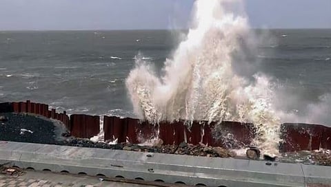 Tej Cyclone : अरबी समुद्रातील ‘तेज’ चक्रीवादळ पाकिस्तानच्या दिशेने; मुंबई, कोकणचा धोका टळला