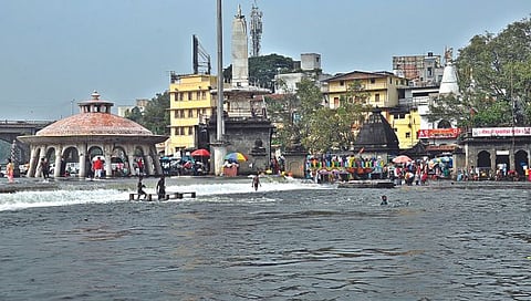 Nashik News : गंगापूर धरणातून जायकवाडीसाठी सुटले पाणी, गोदाघाट पाण्याखाली