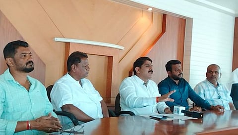 एकनाथ शिंदे केवळ ४० आमदारांचे मुख्यमंत्री आहेत काय? : वैभव पाटील