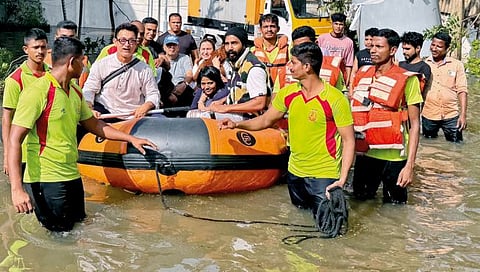 मिचाँग चक्रीवादळाचा आंध्र, तामिळनाडूला जोरदार तडाखा