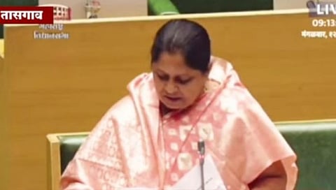 Suman Patil : शेती कर्जमाफीसह द्राक्षांना एकरी १ लाख द्या : सुमन पाटील यांची अधिवेशनात लक्षवेधीद्वारे मागणी