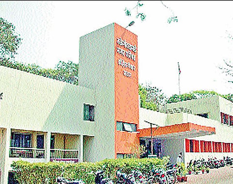 कामांना गती देण्यासाठी मुख्याधिकारी अॅक्शन मोडवर