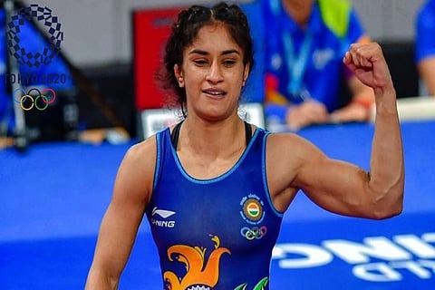 WFI Controversy : विनेश फोगटने खेलरत्न, अर्जुन पुरस्कार केला परत