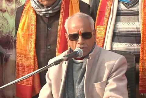 अयोध्येत राम मंदिर प्राणप्रतिष्ठा सोहळ्याच्या नियाेजनाची माहिती देताना श्री रामजन्मभूमी तीर्थ क्षेत्राचे सरचिटणीस चंपत राय.