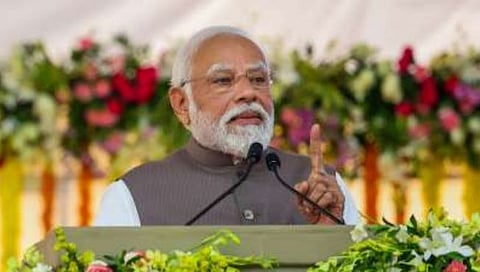 नरेंद्र मोदी यांनी तेव्हा प्रथमच थ्रीडीद्वारे केले होते भाषण