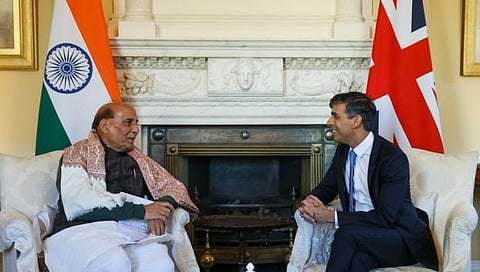 Rajnath Singh meets UK PM Rishi Sunak | भारत- ब्रिटन संबंध अधिक मजबूत, राजनाथ सिंह यांनी घेतली ऋषी सुनक यांची भेट