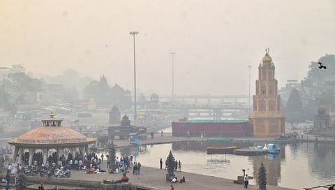 Nashik Fog News | धुक्यात हरवले नाशिक, तीन दिवस अवकाळीचे संकट