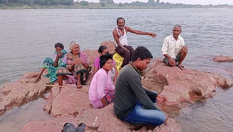 गडचिरोलीत मोठी दुर्घटना; वैनगंगा नदीत नाव उलटून ६ महिलांचा मृत्यू
