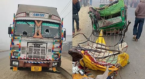 उत्तर प्रदेशमधील बरेली-फर्रुखाबाद महामार्गावरील भीषण अपघातानंतर वाहनांची झालेली अवस्था.