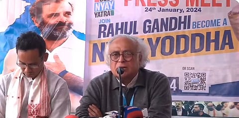 पत्रकार परिषदेत बोलताना काँग्रेसचे ज्येष्ठ नेते जयराम रमेश.
