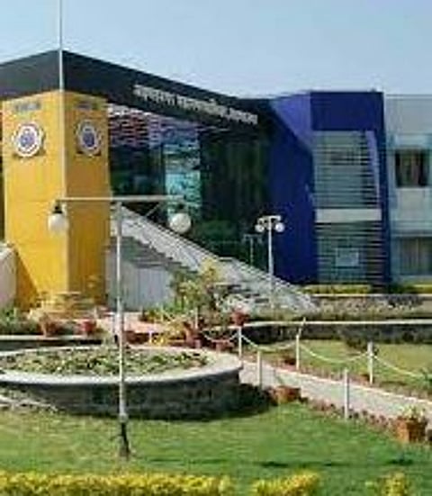 Nagar : पुरवठा निरीक्षक अविनाश निकम शासकीय सेवेतून निलंबित