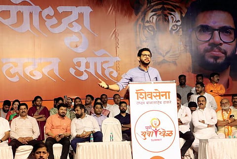 ..तर मुख्यमंत्र्यांना जेलमध्ये टाकू : आदित्य ठाकरे यांची टीका