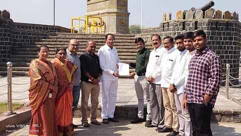 Nashik News : केंद्र, राज्यसरकार विरोधात देवळ्यात राष्ट्रवादीचे तहसीलदारांना निवेदन