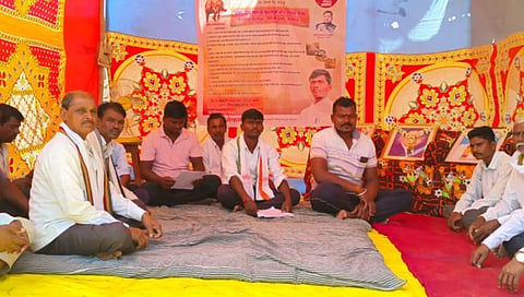 चंद्रपूर : चिमूरात नगर परिषदेच्या विरोधात ‘गनिमी कावा’ आंदोलन