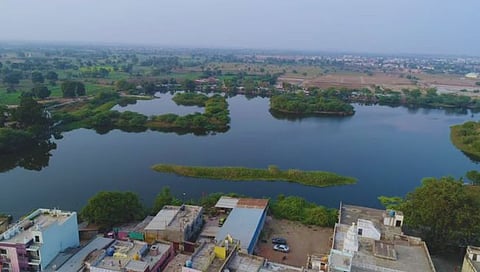 Hingoli News : जलेश्वर तलावाच्या परिसरातील अतिक्रमण हटवण्यासाठी ४८ तासांची मुदत