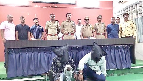 जळगावमध्ये 10 लाखांचे ड्रग्ज जप्त; पोलिसांची मध्यरात्री कारवाई, दोघांच्या आवळल्या मुसक्या