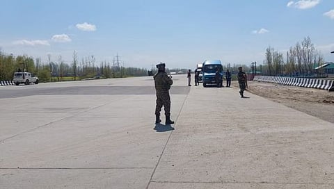 Jammu – Kashmir: जम्मू-श्रीनगर महामार्गावरील बिजबिहारा येथील आपत्कालीन धावपट्टीची आज चाचणी