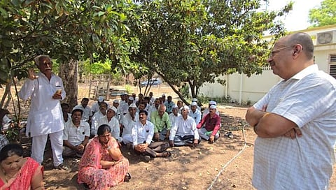 पुणे : ‘जलसंपदा’च्या मनमानी कारभाराविरोधात शेतकऱ्यांचे ठिय्या आंदोलन