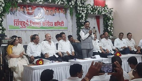 Vinayak Raut on Narayan Rane: उद्योग खात्याचे कार्यालय आपल्या इमारतीत थाटून नारायण राणे दीड लाख भाडे घेतायेत : विनायक राऊत