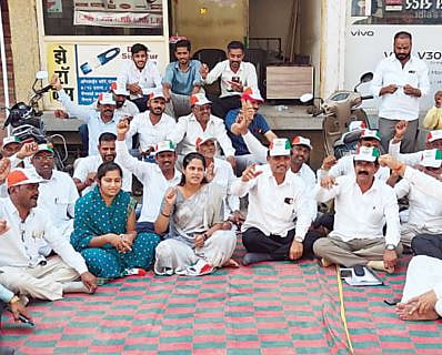 Manchar : शेतीपंपाच्या भारनियमनात सुधारणा करा; अन्यथा आंदोलन