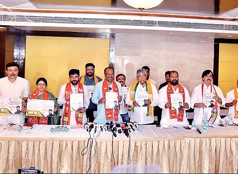 Loksabha election : महायुतीचे पुण्यासाठी संकल्पपत्र जाहीर; हे आहेत ठळक मुद्दे