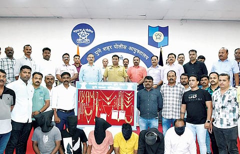 ज्वेलर्सवर दरोडा टाकणार्या टोळीला बेड्या; चोवीस तासांत गुन्हे शाखा पथकाने लावला छडा