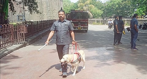 शनिवारवाड्यावर ‘बॉम्बा’बोंब!
