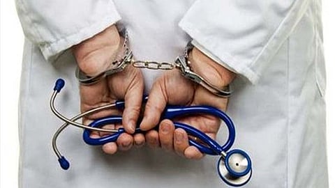Nashik doctor Bribe