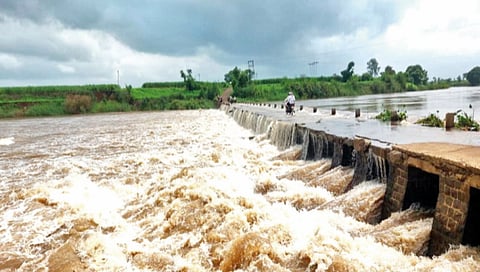 Heavy rain in Kalammawadi, Tulsi dam areas